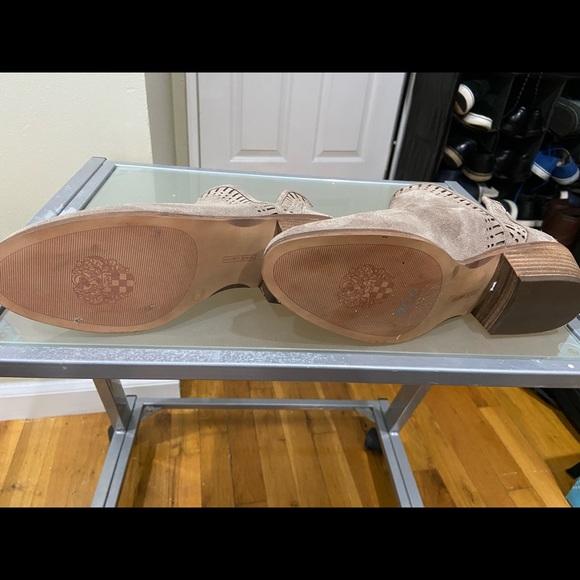 Vince Camuto booties - Picture 5 of 5